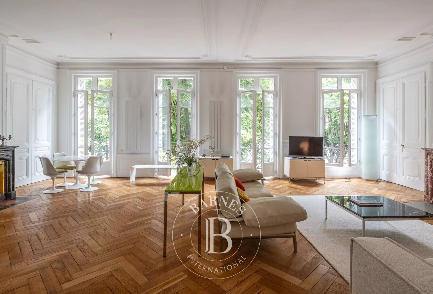 LYON 6 - PUVIS de CHAVANNES- Appartement de 203,59 m² - 5 chambres - balcon - 1 Cave — photo 1