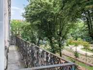 LYON 6 - PUVIS de CHAVANNES- Appartement de 203,59 m² - 5 chambres - balcon - 1 Cave — photo 2