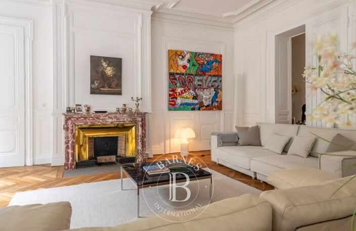 LYON 6 - PUVIS de CHAVANNES- Appartement de 203,59 m² - 5 chambres - balcon - 1 Cave — photo 3