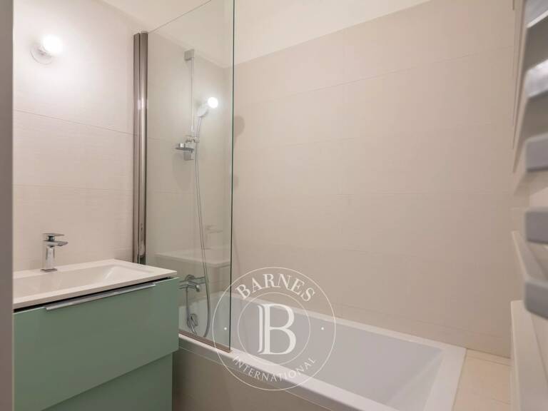 LYON 6 - PUVIS de CHAVANNES- Appartement de 203,59 m² - 5 chambres - balcon - 1 Cave — photo 1