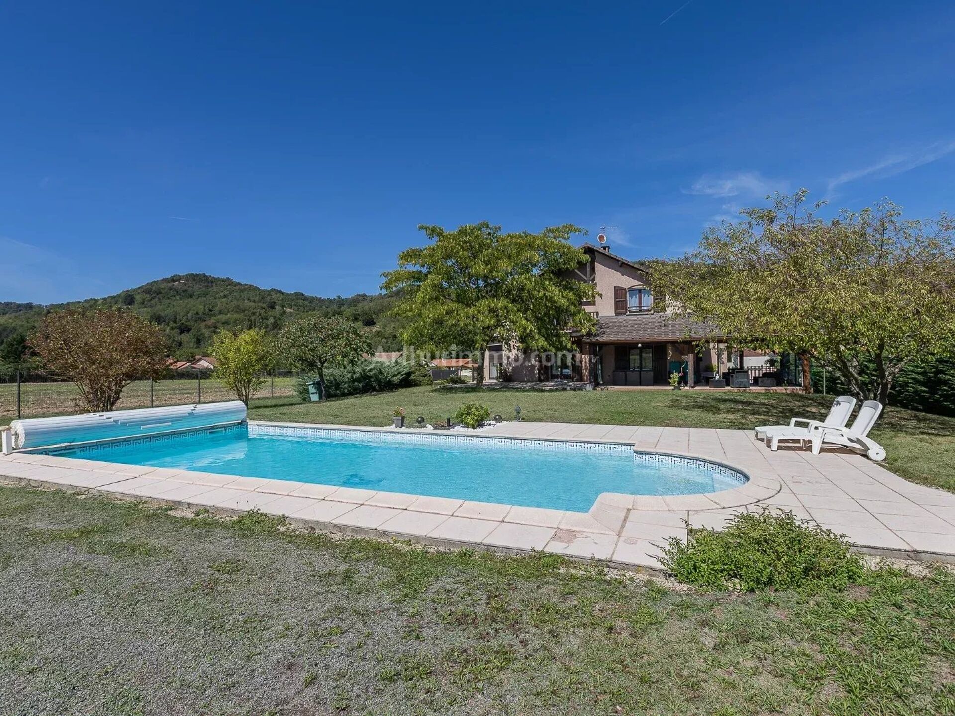 Maison 6 pièces 155 m² · à Cessieu · 155 m² · 379 500 €