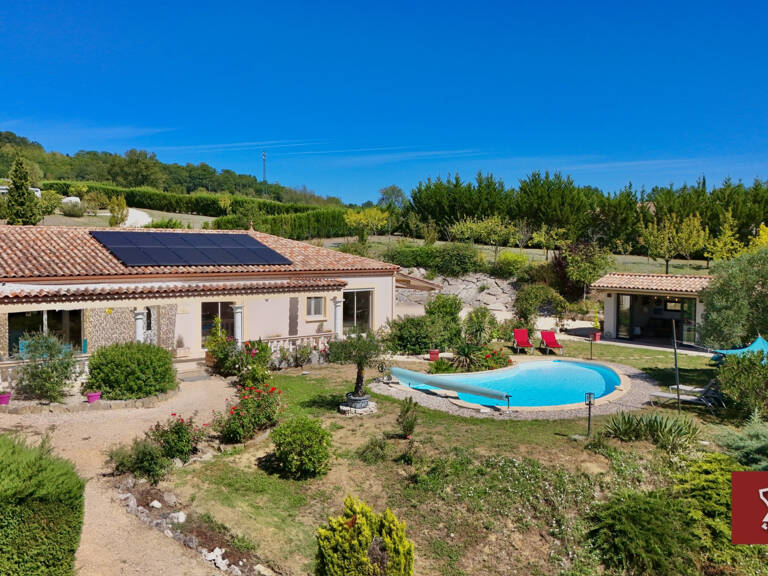 Grande maison tout confort avec pool house et piscine. — photo 1