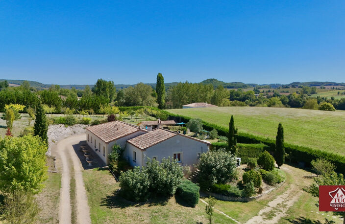 Grande maison tout confort avec pool house et piscine. — photo 4