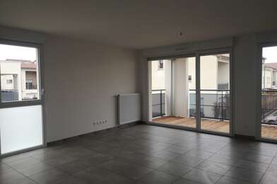 Appartement 3 pièces 817 €