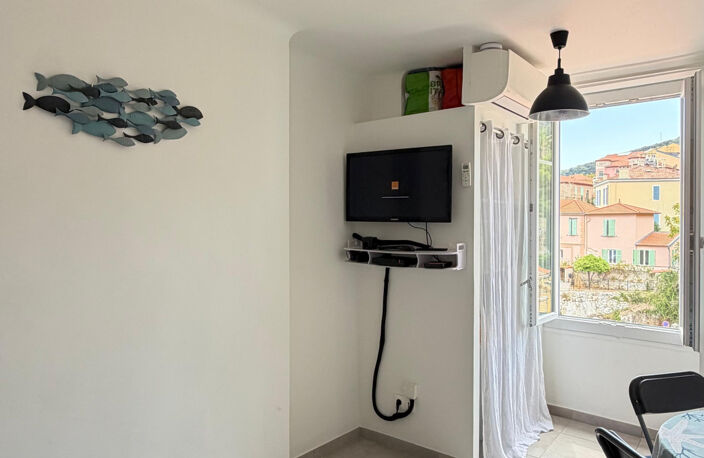 VILLEFRANCHE-SUR-MER APPARTEMENT DE CHARME - RARE — photo 3