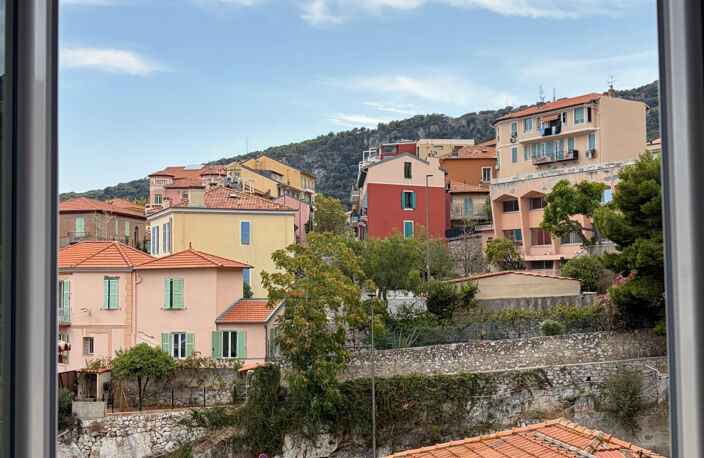 VILLEFRANCHE-SUR-MER APPARTEMENT DE CHARME - RARE — photo 4