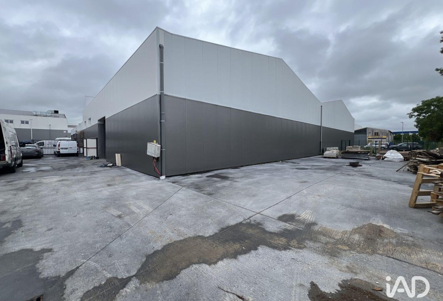 Vente Local d'activités 481 m&sup2; — photo 1