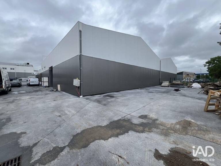 Vente Local d'activités 481 m&sup2; — photo 1