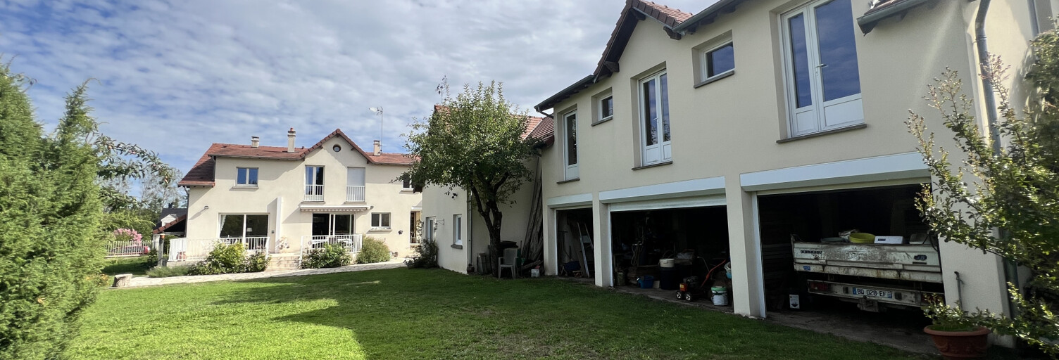 Maison 9 Pièces 260 m² à vendre à D'Huison-Longueville (91590)
