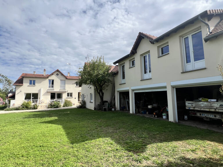 Propriété avec maison 260m2 et dépendance aménageable — photo 1