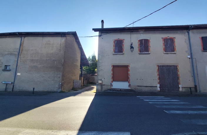 Ensemble immobilier à rénover au centre de Montferrat 38620 — photo 4