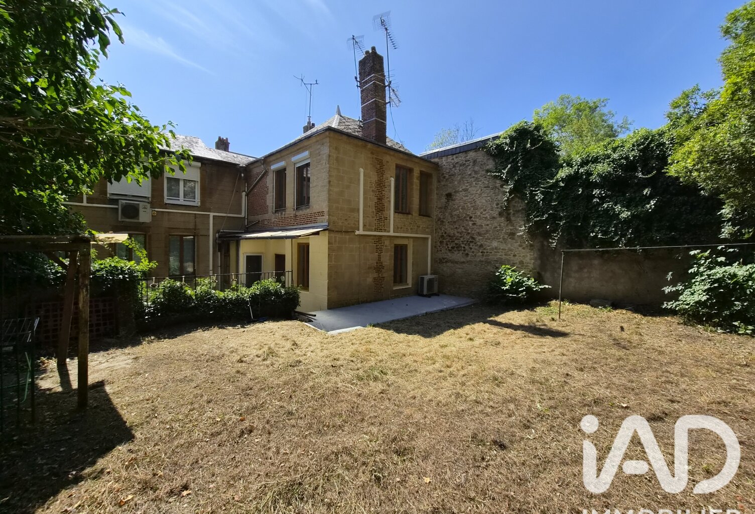Vente Immeuble 390 m&sup2; — photo 1