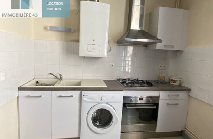 T2 CUISINE EQUIPEE LE PUY EN VELAY - 2 pièce(s) - 46 m2 — photo 2