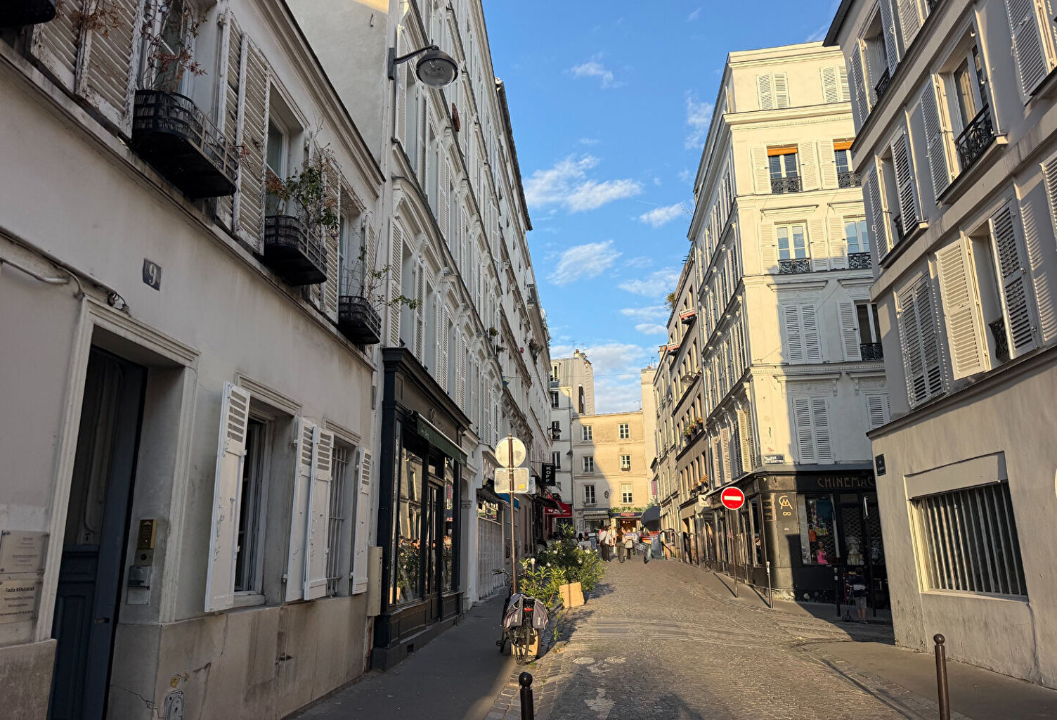 Abbesses Studio /Activité professionnelle — photo 1