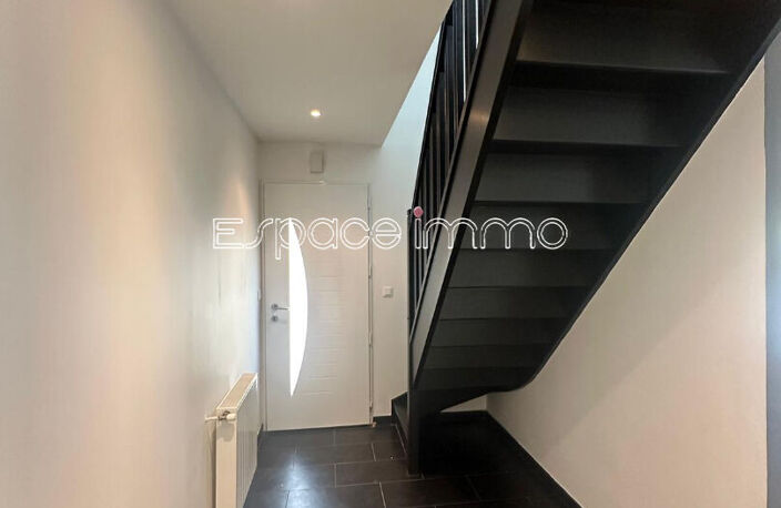 MAISON CONTEMPORAINE - 5 PIECES - GARAGE - JARDIN - 3 CHAMBRES -SAINT LEGER DU BOURG DENIS — photo 3