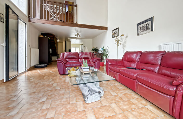 Maison Jouy Le Moutier 4 chambres — photo 2