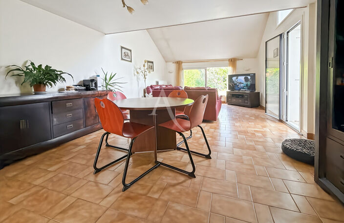 Maison Jouy Le Moutier 4 chambres — photo 3