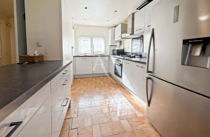 Maison Jouy Le Moutier 4 chambres — photo 4