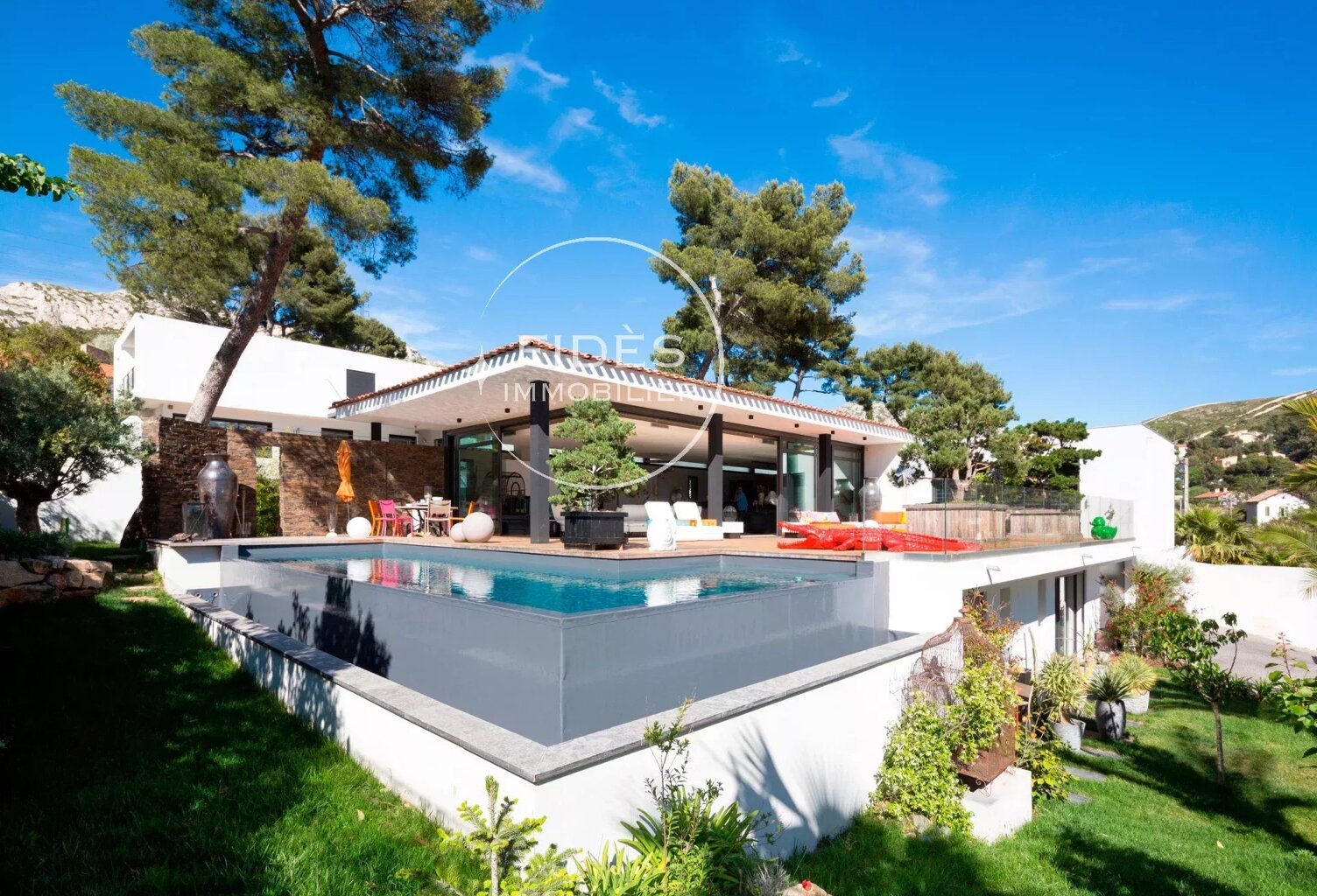 Villa d’Architecte 350 m² – Piscine – Garage – Terrain 800 m²–13 — photo 1