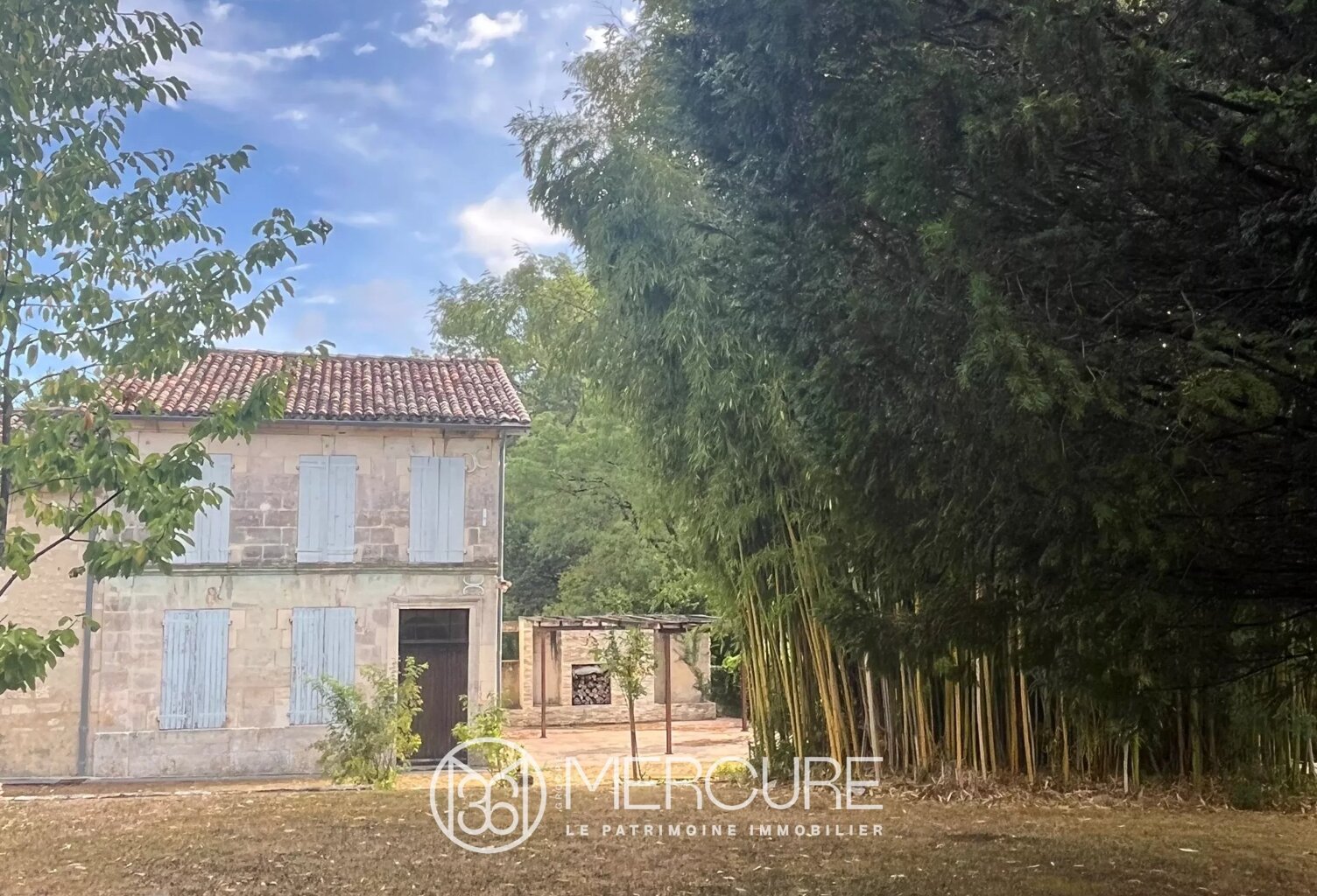 Ancien moulin du XVIIIe siècle et son annexe sur 7 hectares — photo 1
