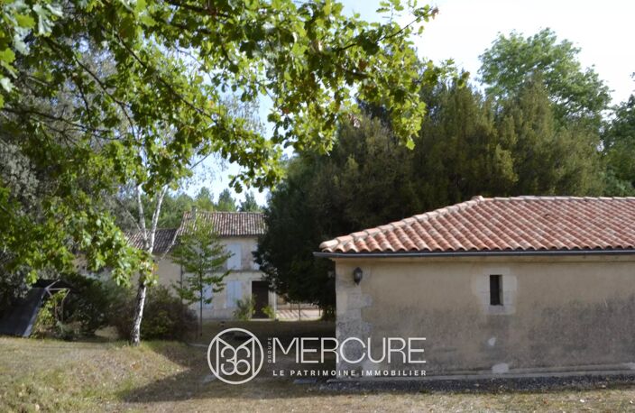 Ancien moulin du XVIIIe siècle et son annexe sur 7 hectares — photo 3
