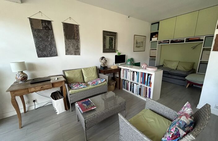 Paris 18ème Studio avec balcon — photo 2