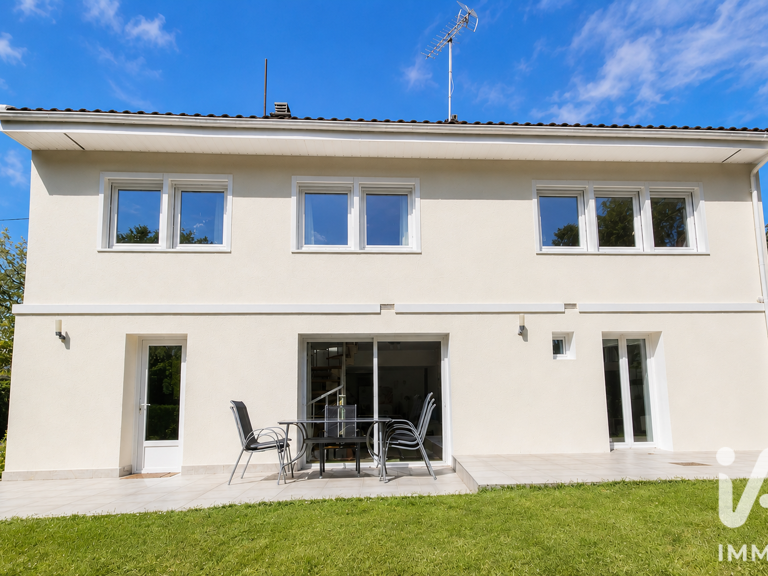 Vente Maison traditionnelle 7 pièces — photo 1