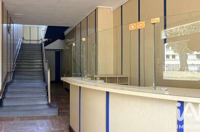 Appartement 9 pièces 239900 €