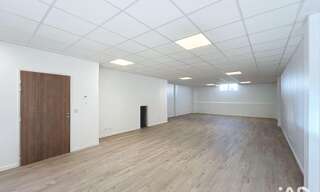 Bureau  120 m² à louer à Brie-Comte-Robert (77170)