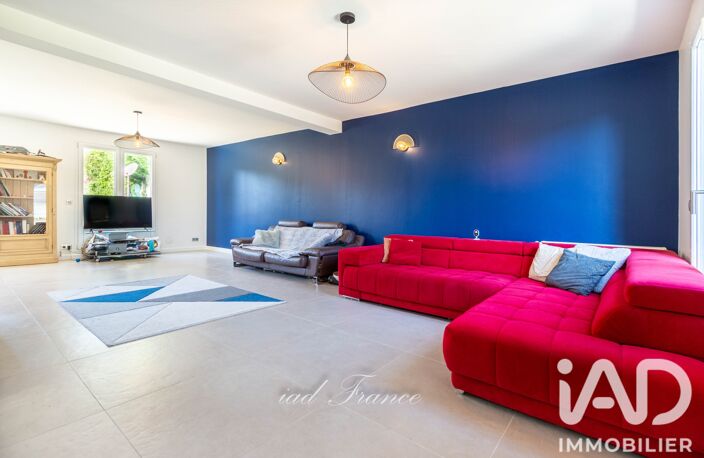 Vente Maison/villa 8 pièces — photo 2