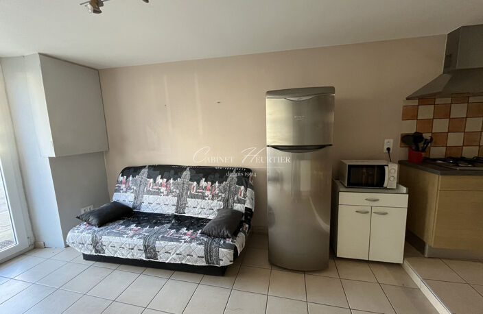 CHIRENS - MAISON DE VILLE - TRIPLEX MEUBLE — photo 3