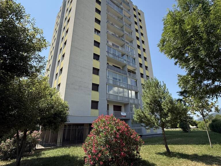 Appartement T4 de 92 m² avec fort potentiel  Balcons, cave e — photo 1