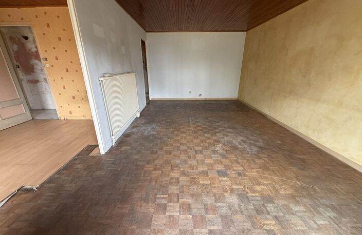 Appartement T4 de 92 m² avec fort potentiel  Balcons, cave e — photo 4