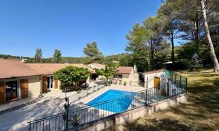 Maison 9 Pièces 260 m² à vendre à Simiane-Collongue (13109)