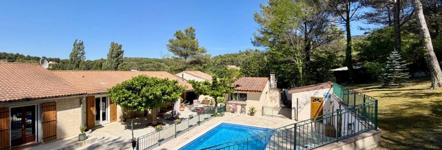 Maison 9 Pièces 260 m² à vendre à Simiane-Collongue (13109)