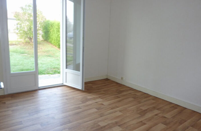   — photo 3