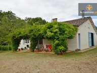Maison en pierres avec piscine et vue campagne — photo 2