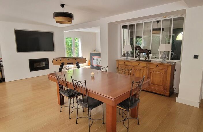 À 5 minutes de Bayeux  Propriété familiale de charme avec dépendance en pierre, double garage et terrain de 2 000 m² — photo 2