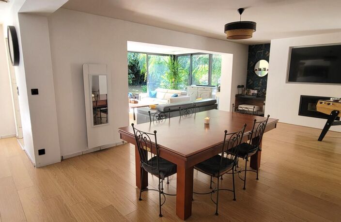 À 5 minutes de Bayeux  Propriété familiale de charme avec dépendance en pierre, double garage et terrain de 2 000 m² — photo 3