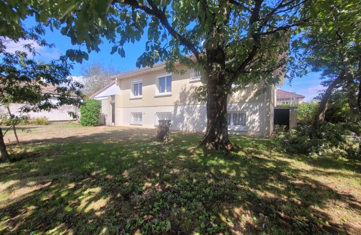 MAISON 7 PIÈCES,  136 M2, FONTAINE LE COMTE. — photo 2
