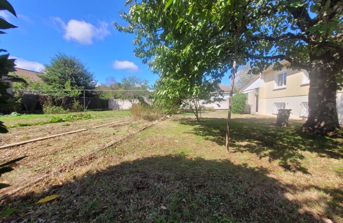 MAISON 7 PIÈCES,  136 M2, FONTAINE LE COMTE. — photo 4