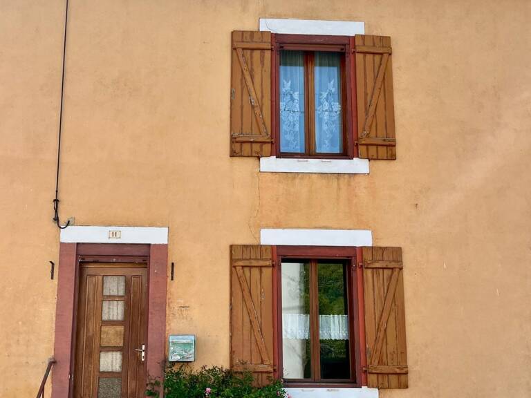 Maison avec dépendance et beau potentiel — photo 1