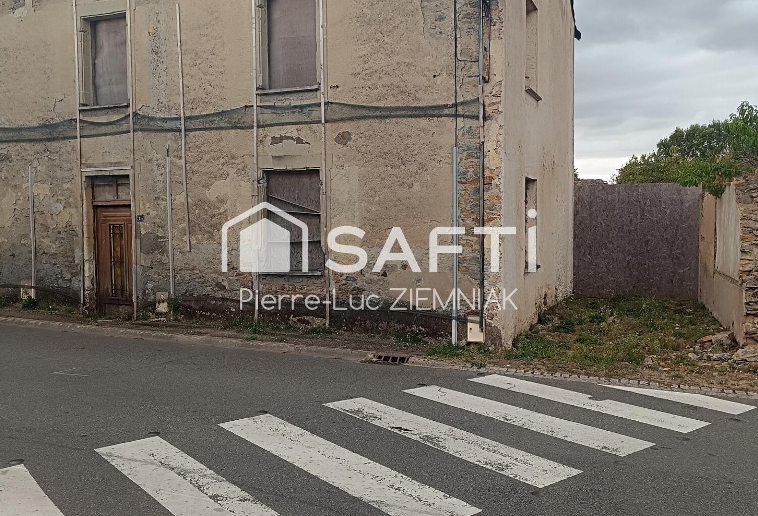 Bâtisse à rénover 85 m² — photo 1
