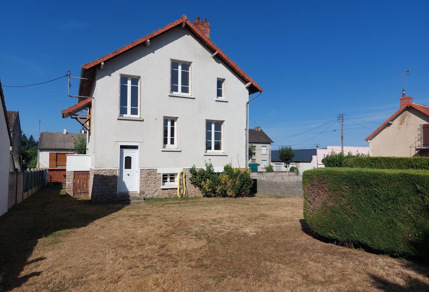 A Boussac, maison clés en main, posez vos valises ! — photo 1