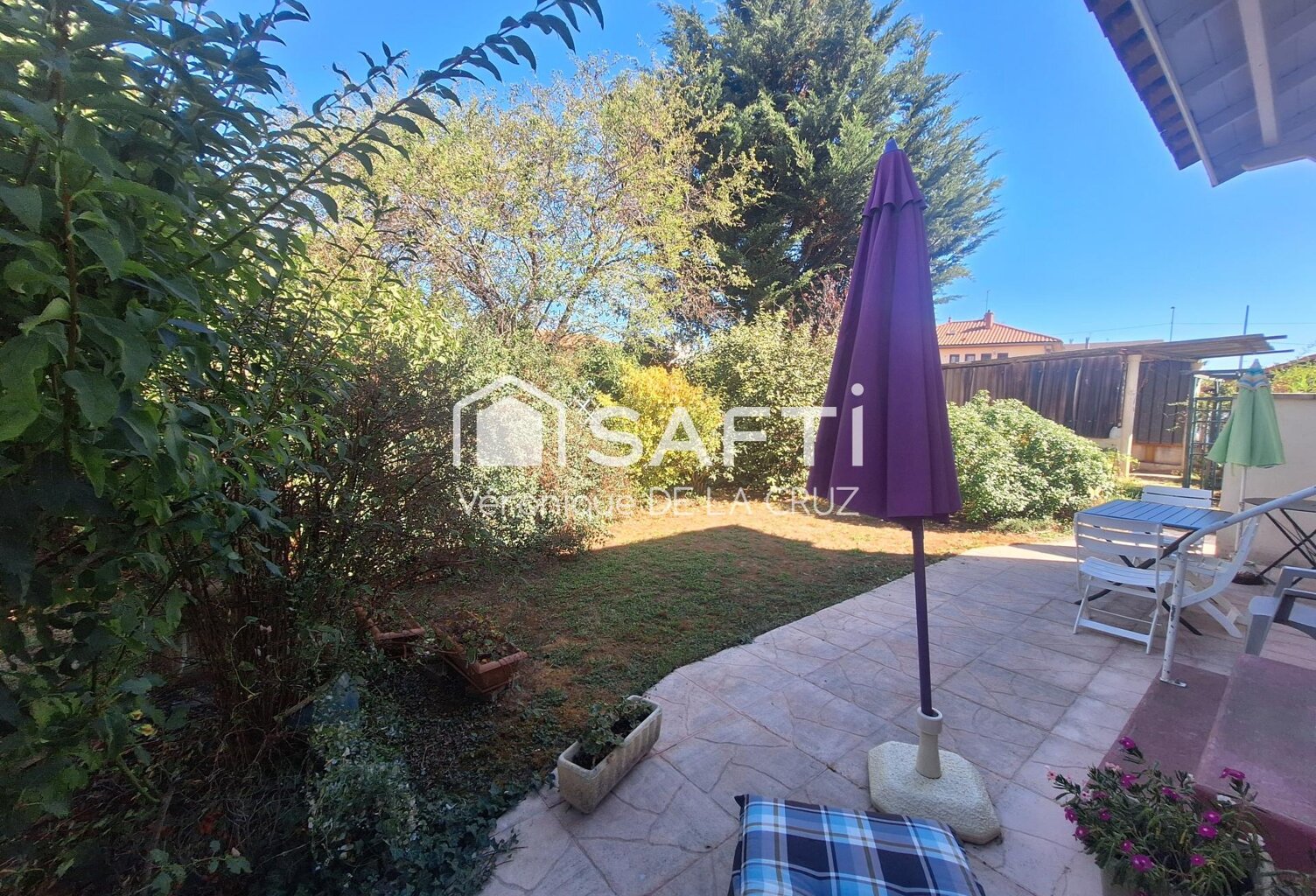 MEYZIEU LE CARREAU  Maison familiale 107 m²  Terrain 436 m²  3 chambres  Garage  Combles aménageables  Calme et sans vis-à-vis* — photo 1