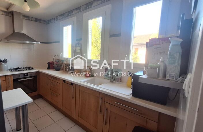 MEYZIEU LE CARREAU  Maison familiale 107 m²  Terrain 436 m²  3 chambres  Garage  Combles aménageables  Calme et sans vis-à-vis* — photo 5