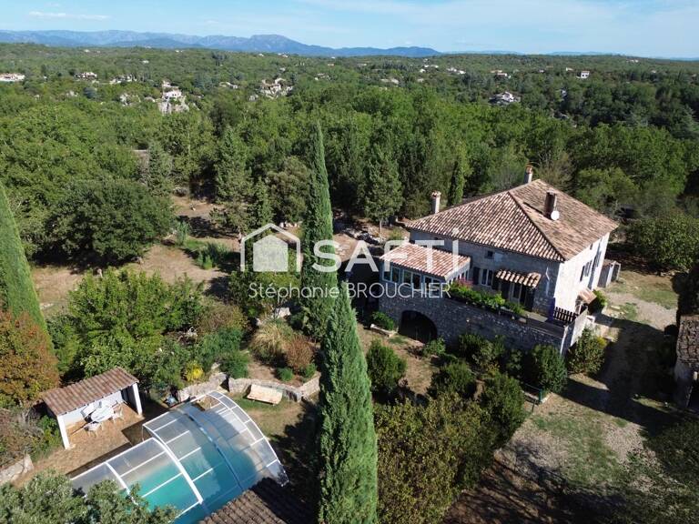 Maison en pierre 151 mm² avec parc piscine et dépendance. — photo 1