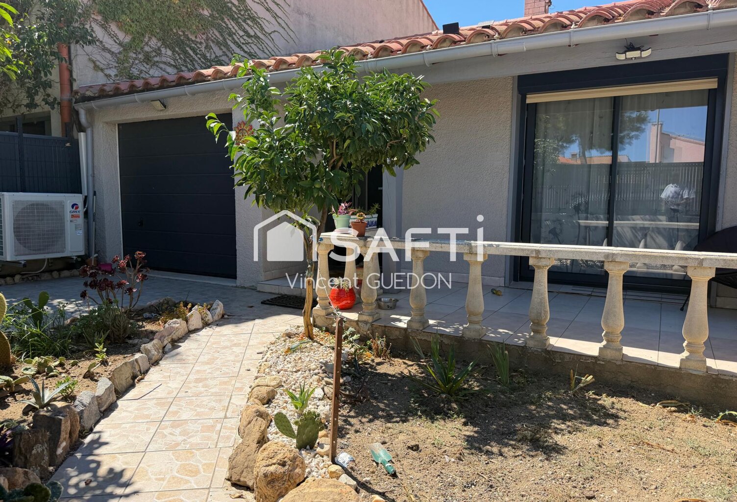 Maison Plain pied avec garage, véranda et jardin — photo 1