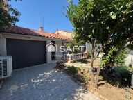 Maison Plain pied avec garage, véranda et jardin — photo 2