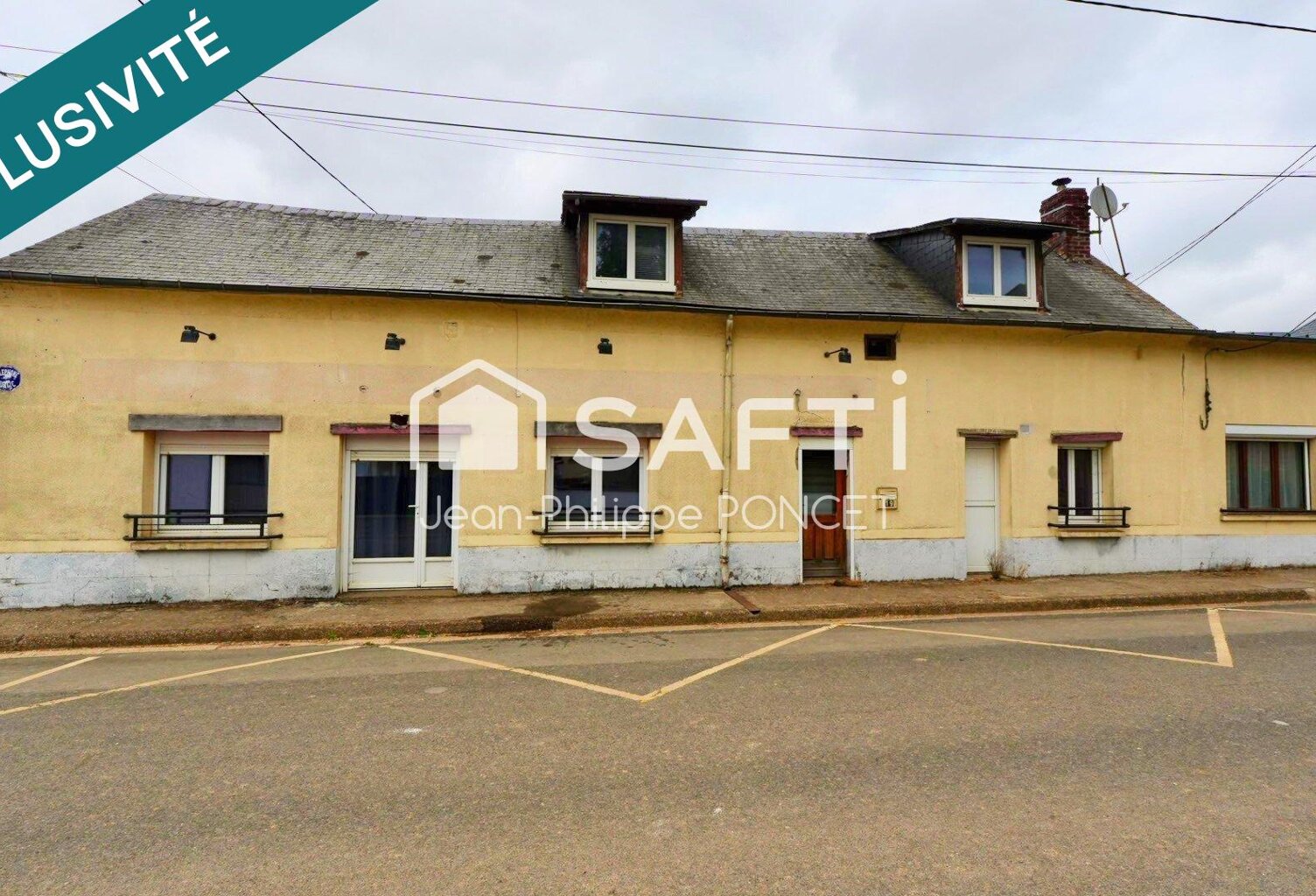 Grande maison de village avec beaux volumes avec ancien comptoir de café — photo 1